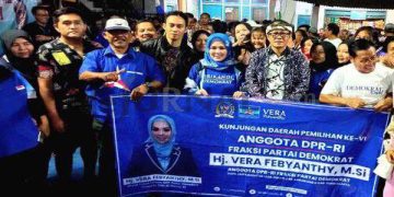 Anggota DPR RI, Partai Demokrat, Vera Febyanthy Buka Turnamen Bulu tangkis Se-Kecamatan Sukatani