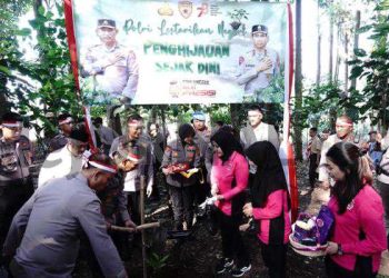 Penanaman Pohon Secara Serentak Dalam Rangka HUT Kemerdekaan RI Ke-78