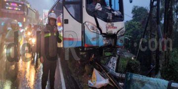 Pihak Kepolisan Gelar Olah TKP Kecelakaan Bus di Kawasan Puncak Bogor