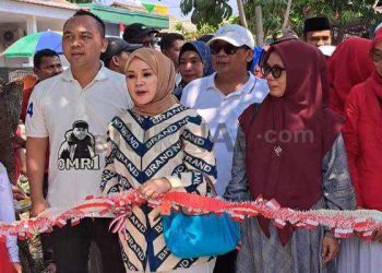 Meriah! Puncak HUT RI ke 78 Warga Blok D, Kades Sukaluyu Hj. Lina Herlina dan H Oma MR Resmikan Joging Track