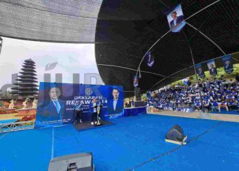 Ribuan Relawan Partai Demokrat Tumplek Di Lembah Dewata Deklarasikan Kemenangan H. Oma Miharja dan Hj. Vera Perbriyanti