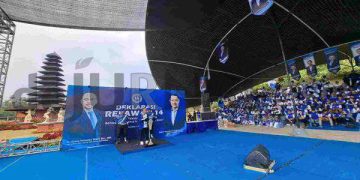 Ribuan Relawan Partai Demokrat Tumplek Di Lembah Dewata Deklarasikan Kemenangan H. Oma Miharja dan Hj. Vera Perbriyanti