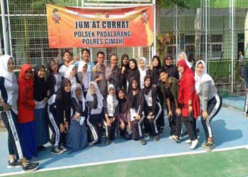 Sosialisasi Aplikasi Polri Super App Melalui Jum’at Curhat