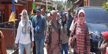 Ketua TP PKK Kabupaten Bandung Lakukan Pemantauan Program P2WKSS Desa Mekarjaya