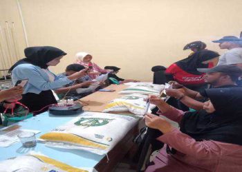 Pendistribusian Bantuan Pangan Nasional di Desa Lebak Agung Berlangsung Kondusif