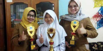Sifa Ratih Juara Maca Sajak FTBI Tingkat Kecamatan Margahayu
