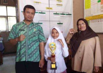Yuliana dari SDN Pasawahan 01 Margahayu Juara Ngadongeng Sunda FTBI