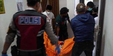 Polisi Olah TKP Temu Mayat di Perum Garden Jati