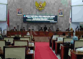 Rapat Paripurna DPRD Garut Bahas Baberapa Raperda Diselingi Interupsi Legislator Cucu