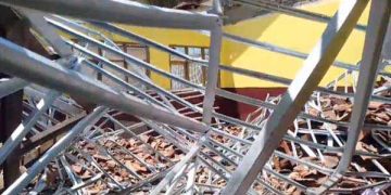 Sedang Dalam Pelaksanaan Rehab, Atap SDN 2 Sukakarya Garut Sudah Dipasang Ambruk