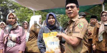Upaya Kendalikan inflasi, Pemkab Bandung Gelar Operasi Pasar Beras Murah