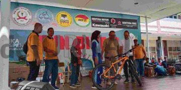 FUN BIKE IKA SPENSA ke 3 Berikan Santunan untuk Anak Yatim