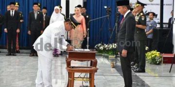H. Aep Syaepuloh Resmi Dilantik PJ Gubernur Jawa Barat Sebagai Bupati Karawang