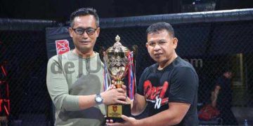 Pertandingan Pencak Silat Bebas dan Mixed Martial Arts MMA Piala Dankopasgat di GOR Padjajaran Bandung