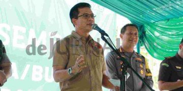 Bupati Dadang Supriatna Bagikan 11 Ribu Paket Sembako dan  Berencana Siapkan Perumahan untuk  Buruh