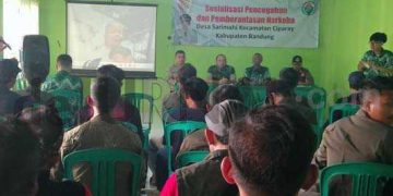 Kapolsek Serta Danramil Ciparay Jadi Narasumber Sosialisasi Pencegahan Dan Pemberantasan Narkoba Desa Sarimahi