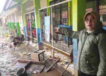 Dampak Banjir 408 Murid SDN Baturengat  01 Tak Bisa Belajar di Kelas dan PAS Diundur