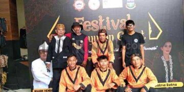 Apresiasi Grup Calung Wargi Saluyu Pada Festival Kabuyutan Garut : Ikut Menjaga Seni Alat Musik Bambu