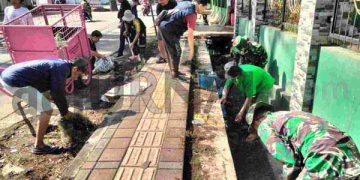 Pemdes Pakutandang Bersama Tiga Pilar Gelar Jum’at Bersih