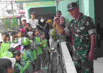 Koramil 2408 Ciparay Terima Kunjungan Anak TK Cahaya Kirana, Kenalkan Tugas Profesi TNI