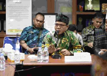 Bupati Bandung Mengenalkan Seni Badawang dan Wayang Golek di PWI Pusat