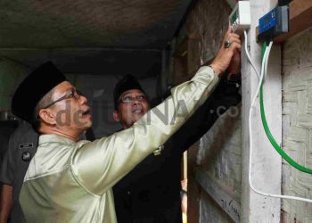 Ratusan Rumah Dapat Energi Listik Bupati Bandung Resmikan Program Bedas Caang Baranang