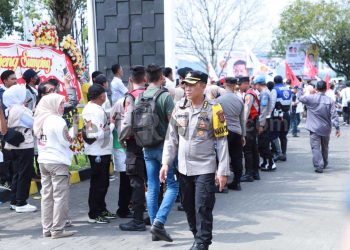 Ratusan Personil Gabungan Amankan Kampanye Capres di Soreang
