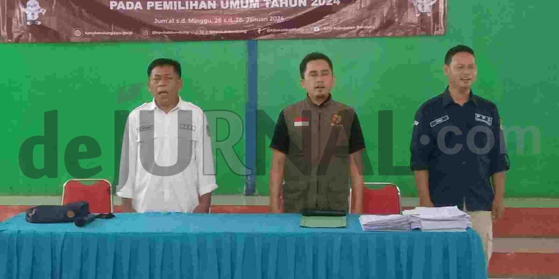 PPS Desa Pakutandang Kecamatan Ciparay Gelar Bimtek 371 KPPS