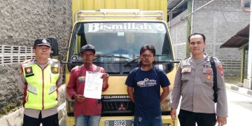 Polsek Cileunyi Kawal Ketat Pergeseran Logistik Pemilu 2024 ke PPK Kecamatan