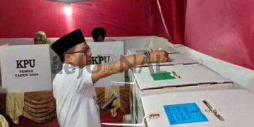Bupati Bandung Nyoblos di TPS 37 RW 14 Desa Tegalluar, Lanjut Monitoring TPS