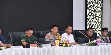 Kapolda Jabar Irjen Pol Dr. Akhmad Wiyagus, S.I.K., M.Si., M.M. membuka Rapat Koordinasi Lintas Sektoral Operasi Ketupat Lodaya 2024 dalam rangka pengamanan Idul Fitri 1445 H Tahun 2024.