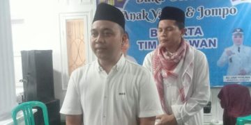 Politisi  Demokrat H Oma MR Berserta Relawan Buka Puasa Bersama  Sekaligus Santuni Yatim dan Jompo.