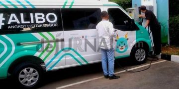 Angkutan Kota Listrik Bogor (ALIBO).