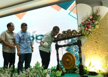 Bupati Bandung Dadang Supriatna meresmikan layanan baru RSUD Oto Iskandar Dinata.