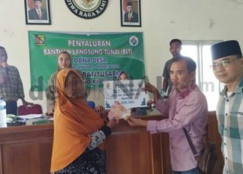 Puluhan KPM Warga Desa Banyusari Katapang Terima BLT RP 1,8 Juta Hari Ini