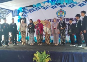 SMP Tunas Pembangunan Ciparay Gelar Paturay Tineung Siswa -Siswi Kelas IX  Angkatan Ke 37 TA 2023/2024