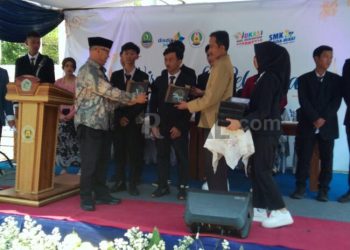 SMK Wirakarya 1 Dan 2 Ciparay Gelar Wisuda Dan Pelepasan Siswa-Siswi Kelas XII Tahun Pelajaran 2023-2024