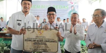 Setiap Kali Kunjungan Selalu di Lapang Terbuka, Bupati Bandung Dorong Pembangunan GOR Desa Sukamenak