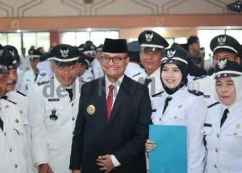 Kukuhkan dan Tetapkan Perpanjangan Masa Jabatan Kepala Desa se-Kabupaten Subang, Pj Bupati Ajak Jaga Etika dan Wibawa