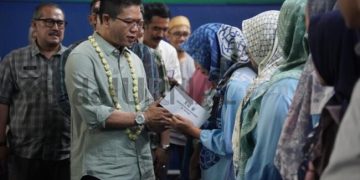 Bupati Bandung Apresiasi Pemerintah Desa, 55 KPM Warga Cileunyi Wètan Terima BLT  dari ADD dan ADPD
