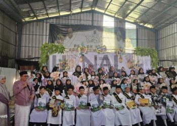 SDIT Assaidiyyah Kutawaringin  Kabupaten Bandung Gelar Wisuda Tahfiidz