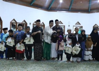 Puluhan Anak Yatim Binaan HMT  Disantuni Abul Yatama Dadang Supriatna