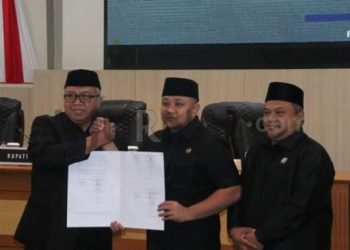Bupati Sukabumi Hadiri Rapat Paripurna Terkait Pengambilan Keputusan Raperda RPJPD 2024-2025