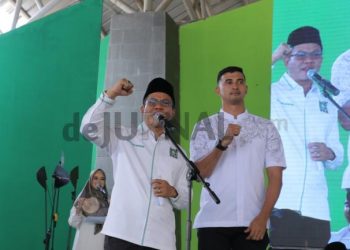 Saat Kang DS Perkenalkan Ali Syakieb Emak-emak Heboh dan Histeris