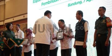 Berhasil Lakukan PATB di Kabupaten Bandung BPP Kecamatan Pameungpeuk Diganjar Penghargaan  Kementerian Pertanian RI