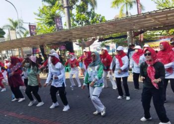 Camat Margahayu Sosialisasikan Senam Bedas Sambil Sampaikan  13 Program Prioritas Kabupaten Bandung