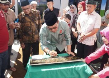 Resmikan RA Baburoyan, Sanggar Anak Yatim dan Pondok Tahfidz Jamaah Persis Bojong Malaka, Bupati Bandung Berharap Lahirkan Pemimpin Masa Depan