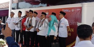 Menjadi Pendaftar Pertama Pasangan Cabup dan Cawabup Garut, Ini Program Unggulan Helmi Budiman – Yudi Lasminingrat