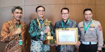 Pemkab Bandung Raih Piala Wahana Tata Nugraha dari Kementerian Perhubungan