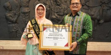 Pelestari Pegiat Literasi, Bunda Literasi Emma Dety Raih Penghargaan Nugra Jasa Dharma Pustaloka